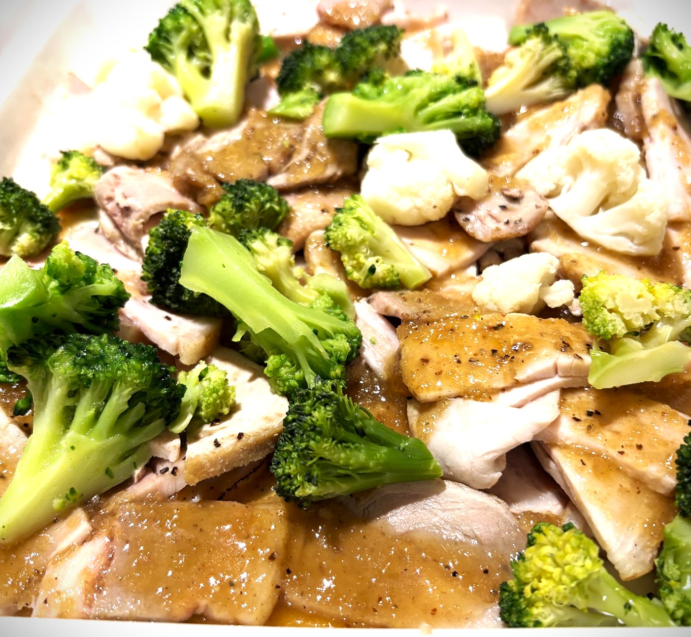 朝食ブッフェメイン肉料理ローストポークオニオンペッパーソース3