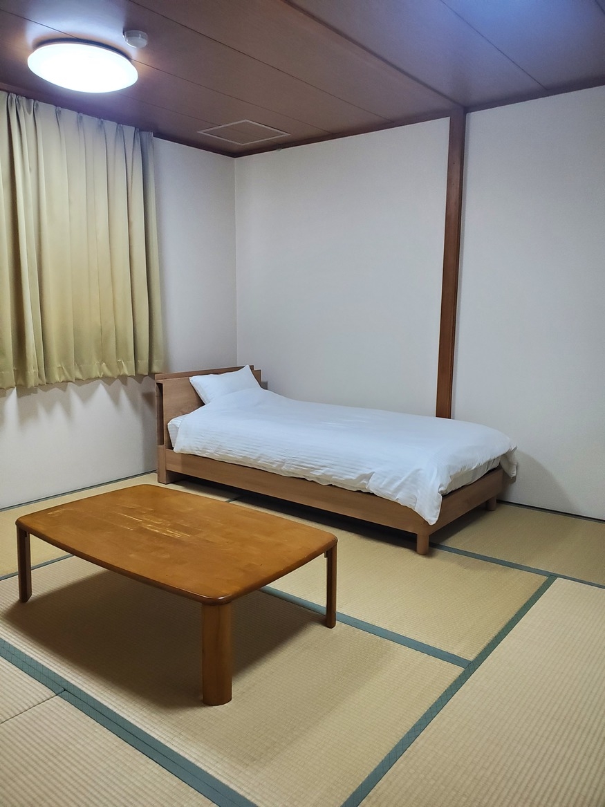 【特割！4，000円〜】一泊素泊まりプラン★ゆったり和室！