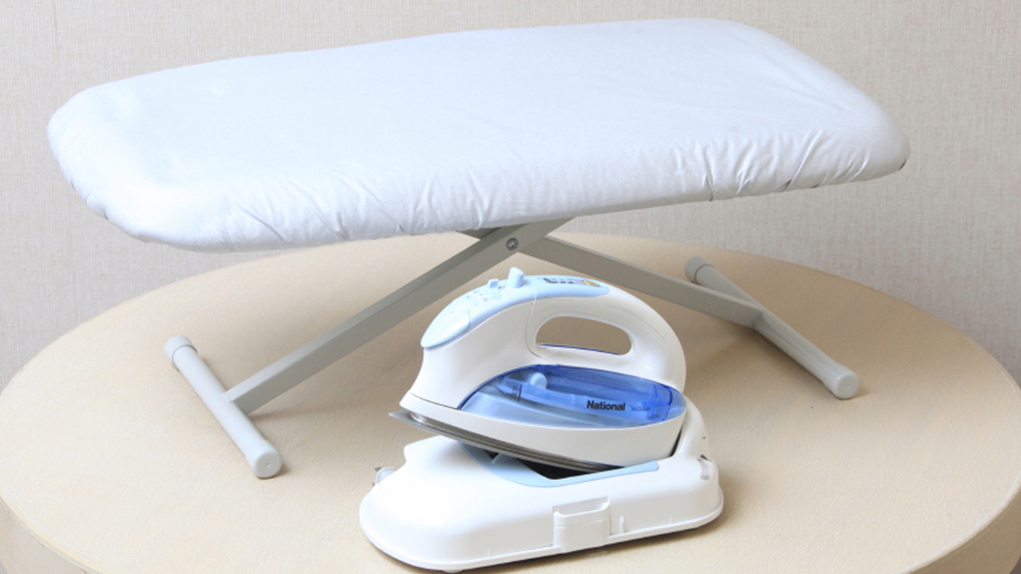 無料貸出物【アイロン】