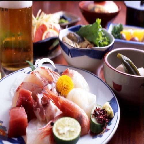 【２食付き】　ご夕食は瀬戸内鮮魚のお造り定食！姉妹館『みまつ』の温泉入浴無料付！