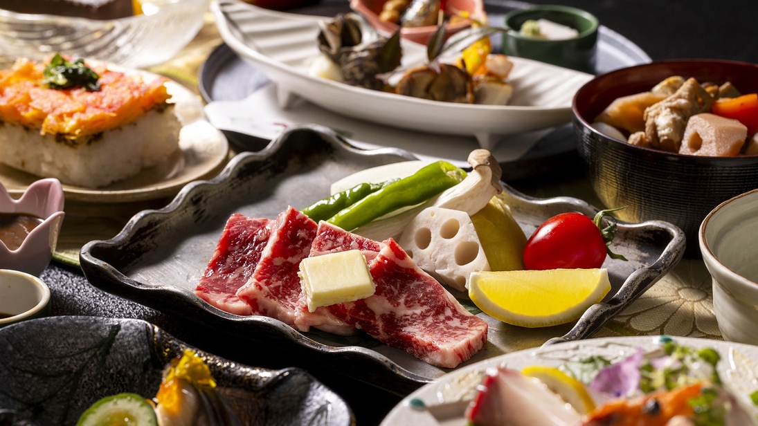 【万福の旅】料理長厳選！陶板で味わう国産牛会席＆県内約80店舗で使えるおもてなしサービスで、山口満喫