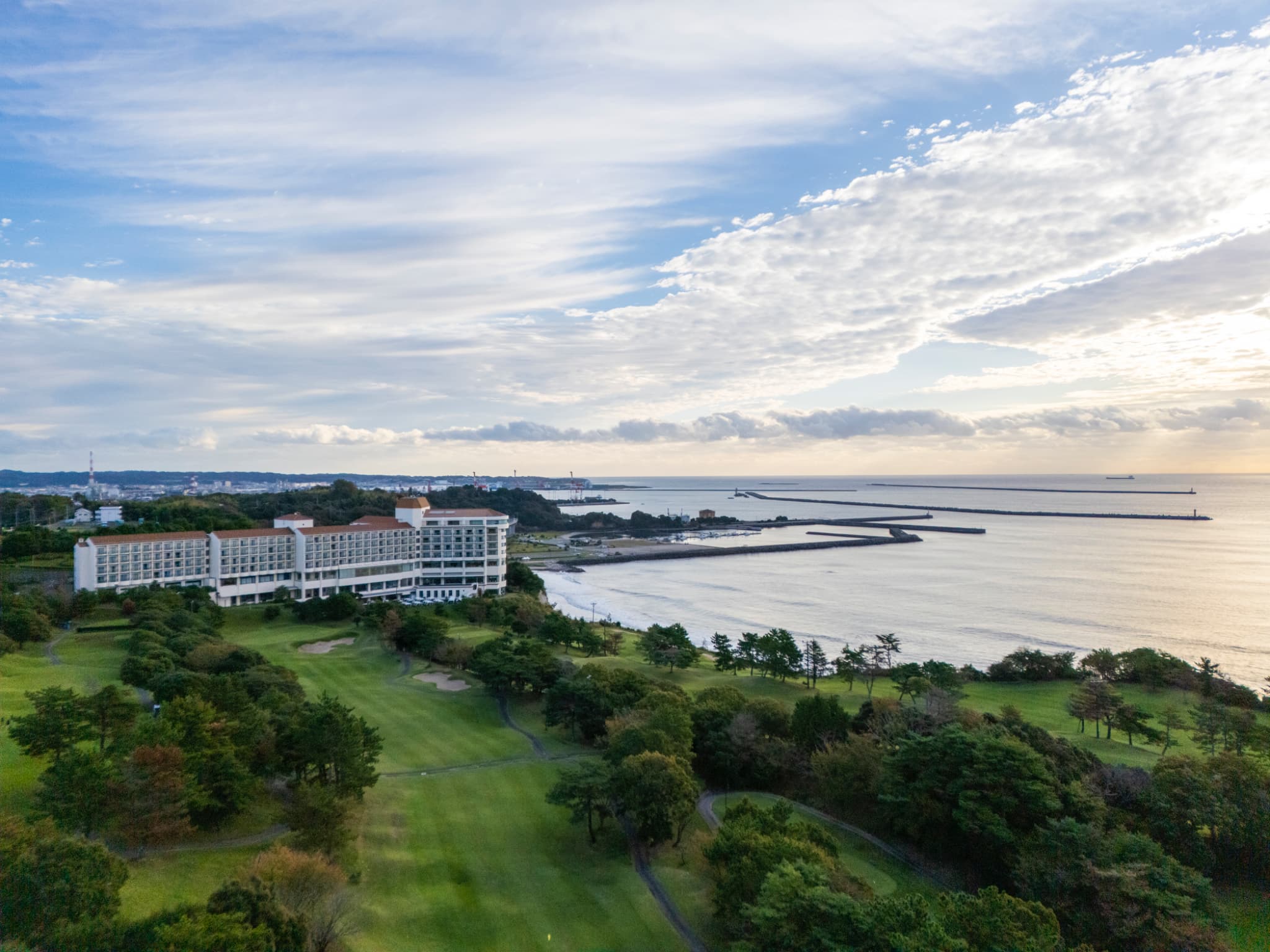 上空より撮影したホテル外観