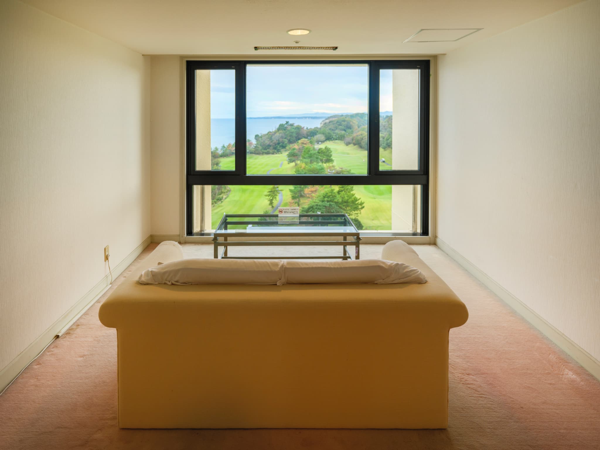 客室階エレベーター横スペース