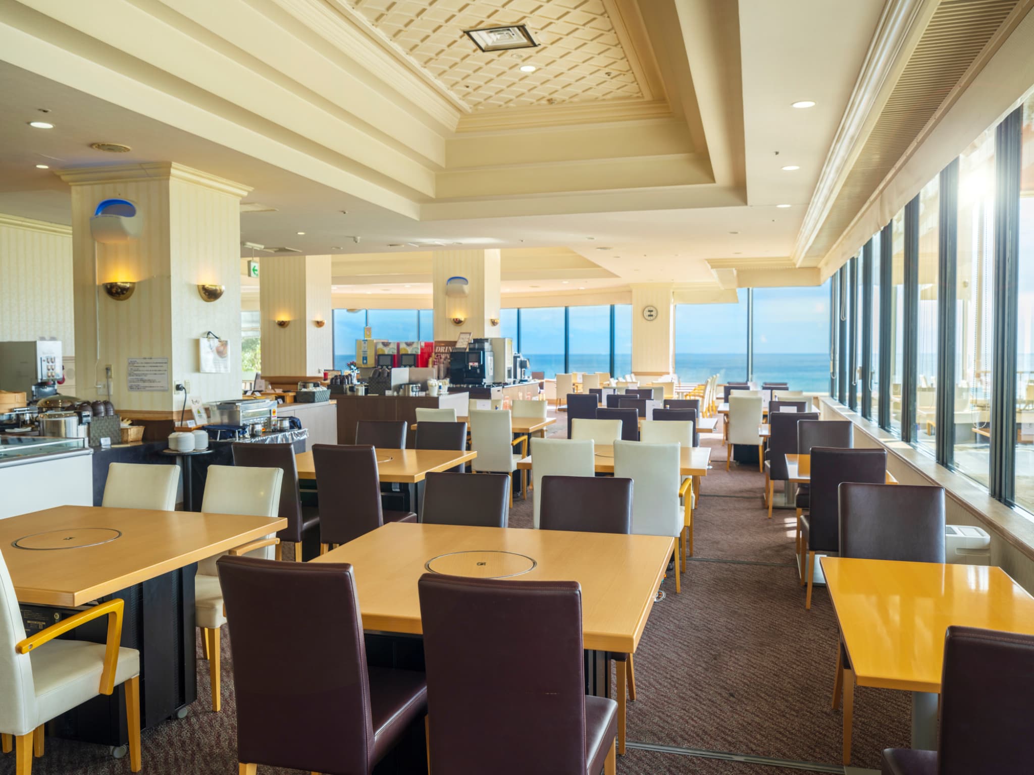 朝食ビュッフェ会場