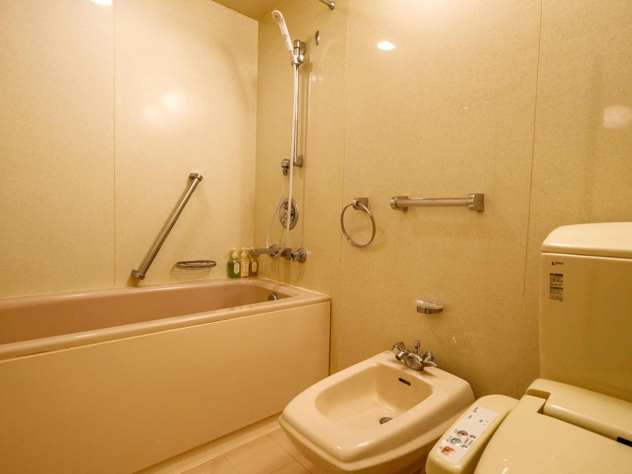 セミスイートルーム　バス・トイレ