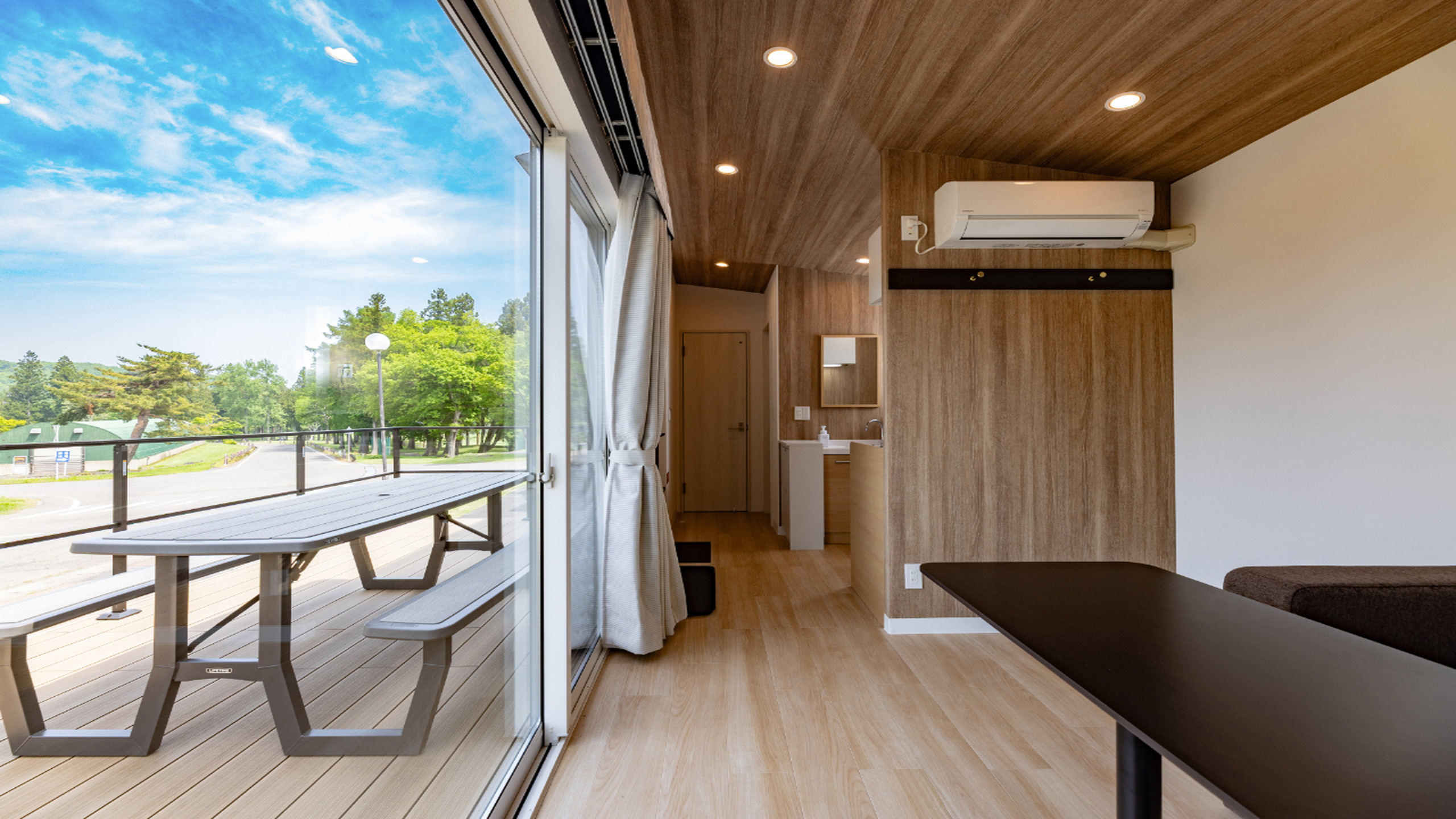 【コテージルーム：24.5㎡】　ベッド数：2台