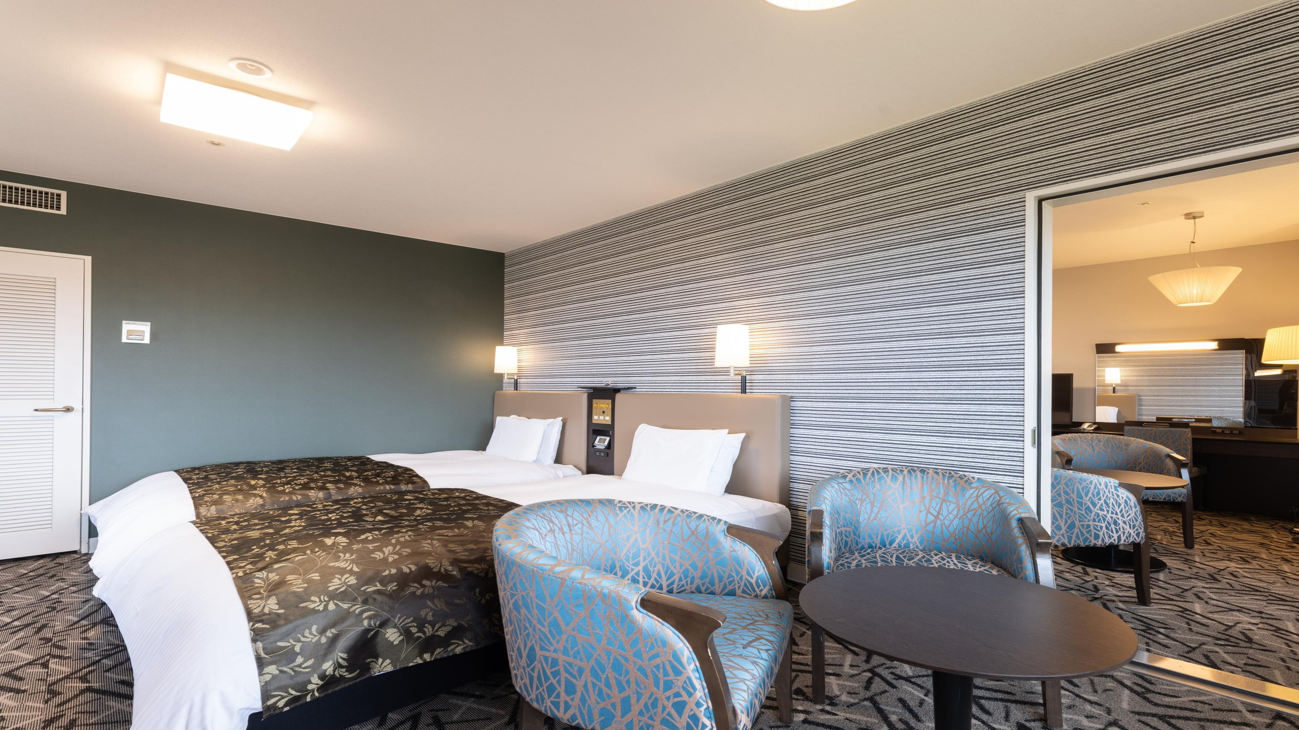 【本館：38㎡＋29㎡】コネクトルーム　ベッド数：4台