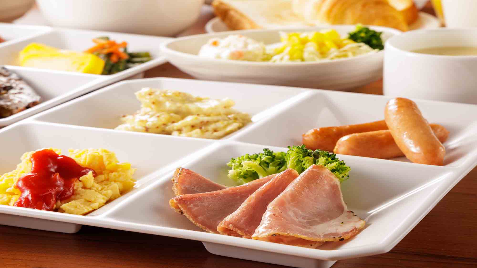 朝食盛り付け集合