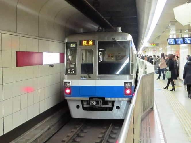 福岡市営地下鉄　空港線　　天神駅徒歩15分