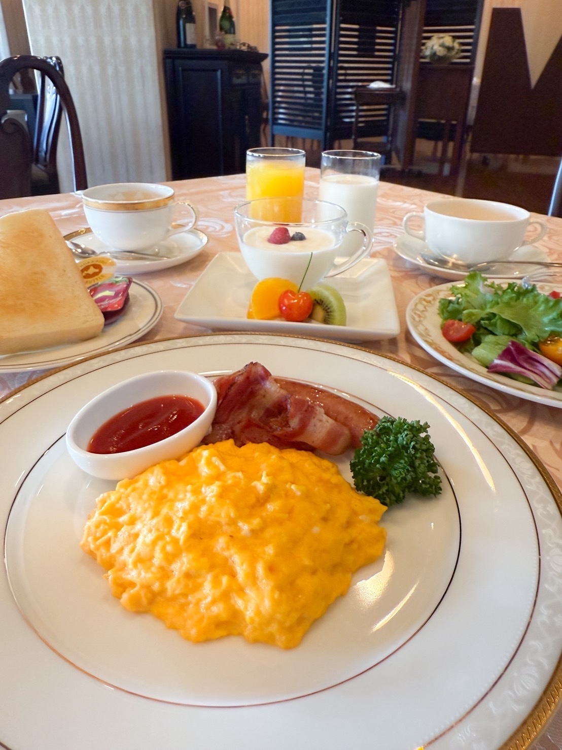 【朝食付】洋定食アメリカンブレックファースト付　スタンダードシングルルーム【喫煙】