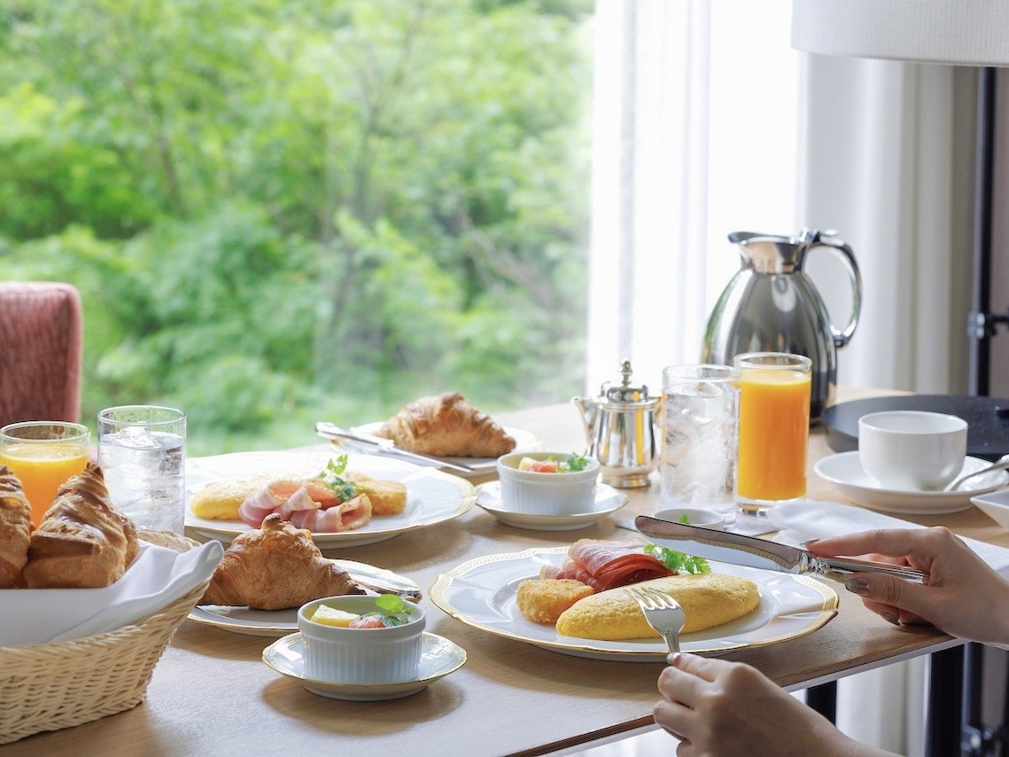 【ルームサービスもOK！】選べる朝食付プラン