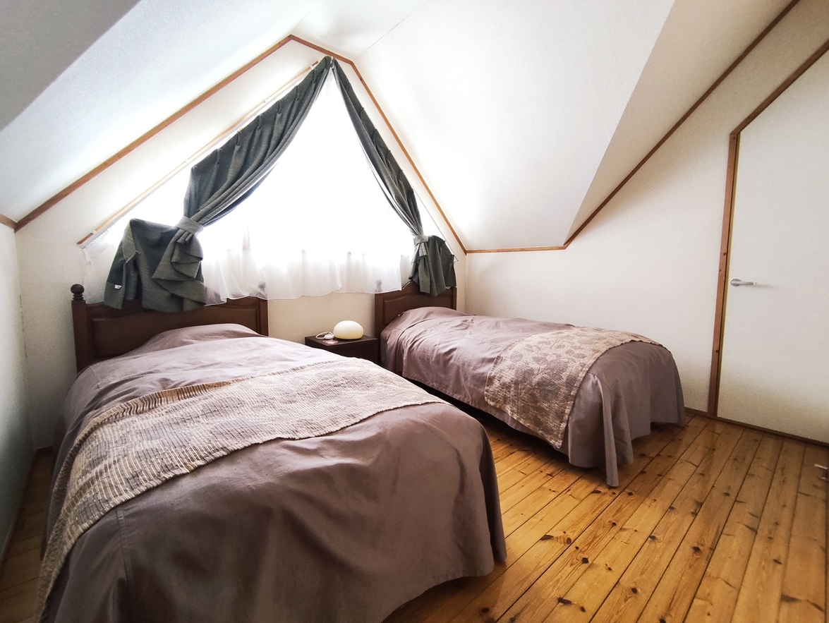 「素泊まり」プラン４〜5名様用ログハウスコテージ「ダーウィン」【禁煙】(ペット可)　WIFI完備