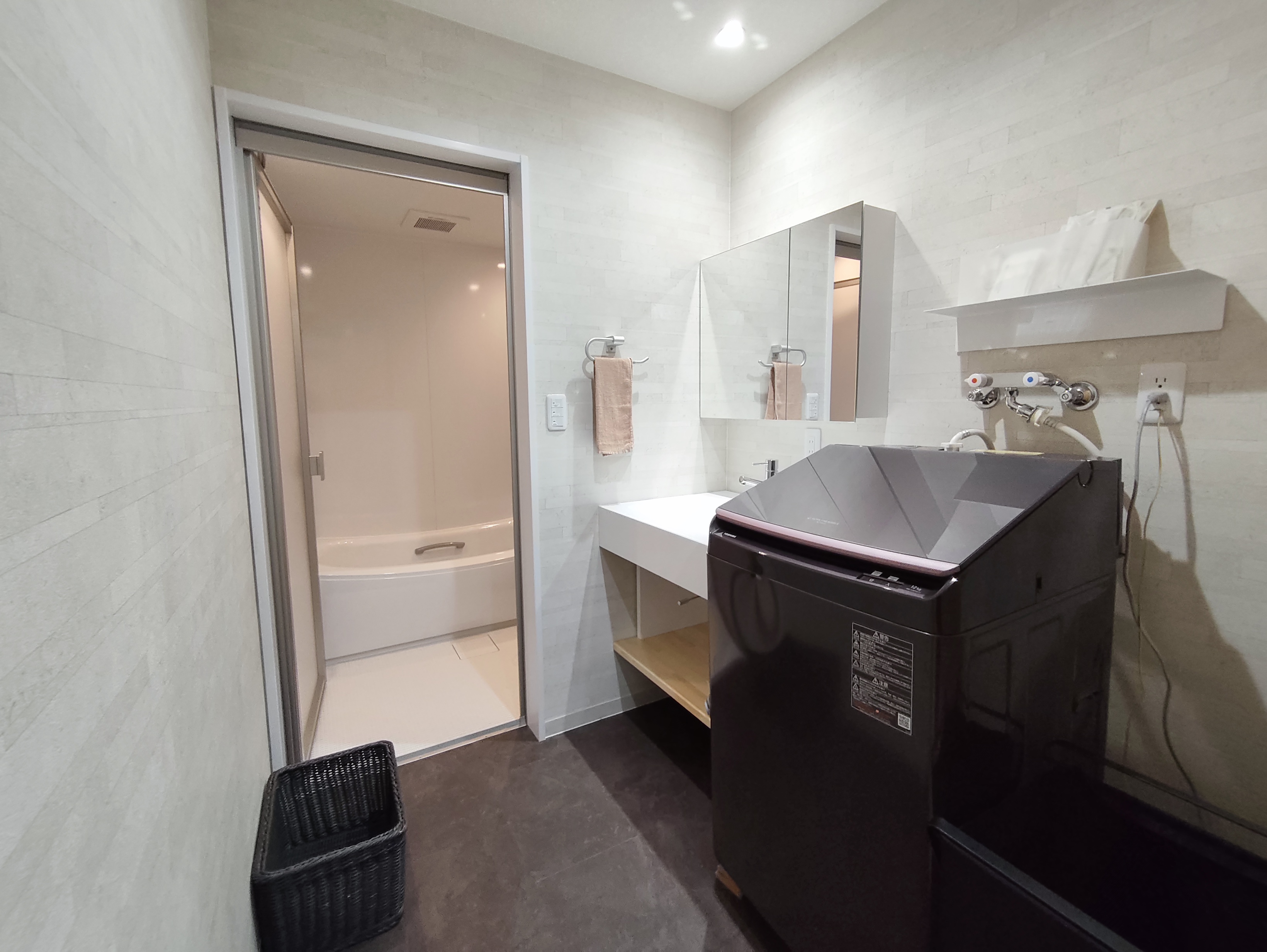 ２ベッドルームアパートメント　洗面スペース