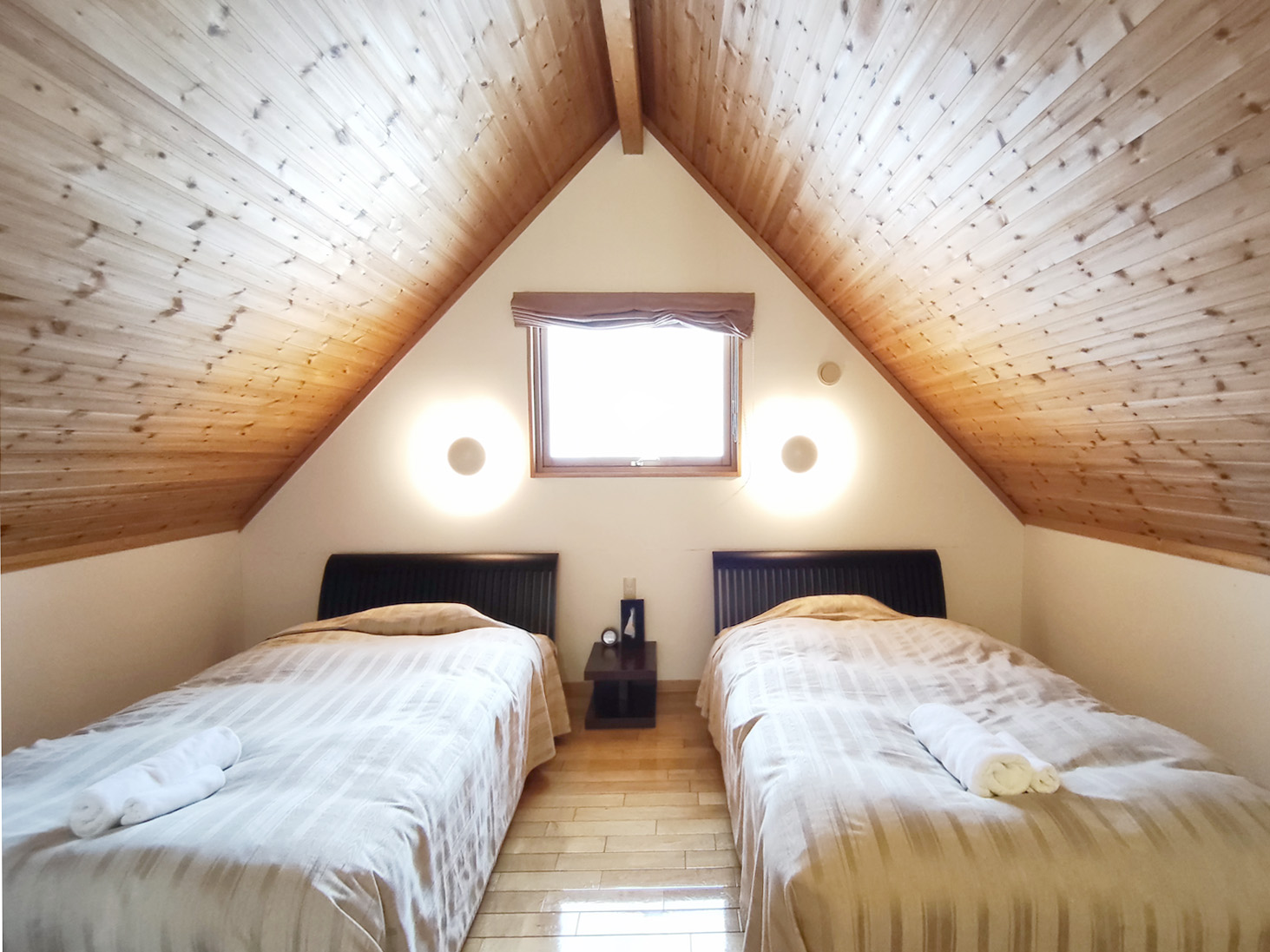 「こな雪」ベッドルーム