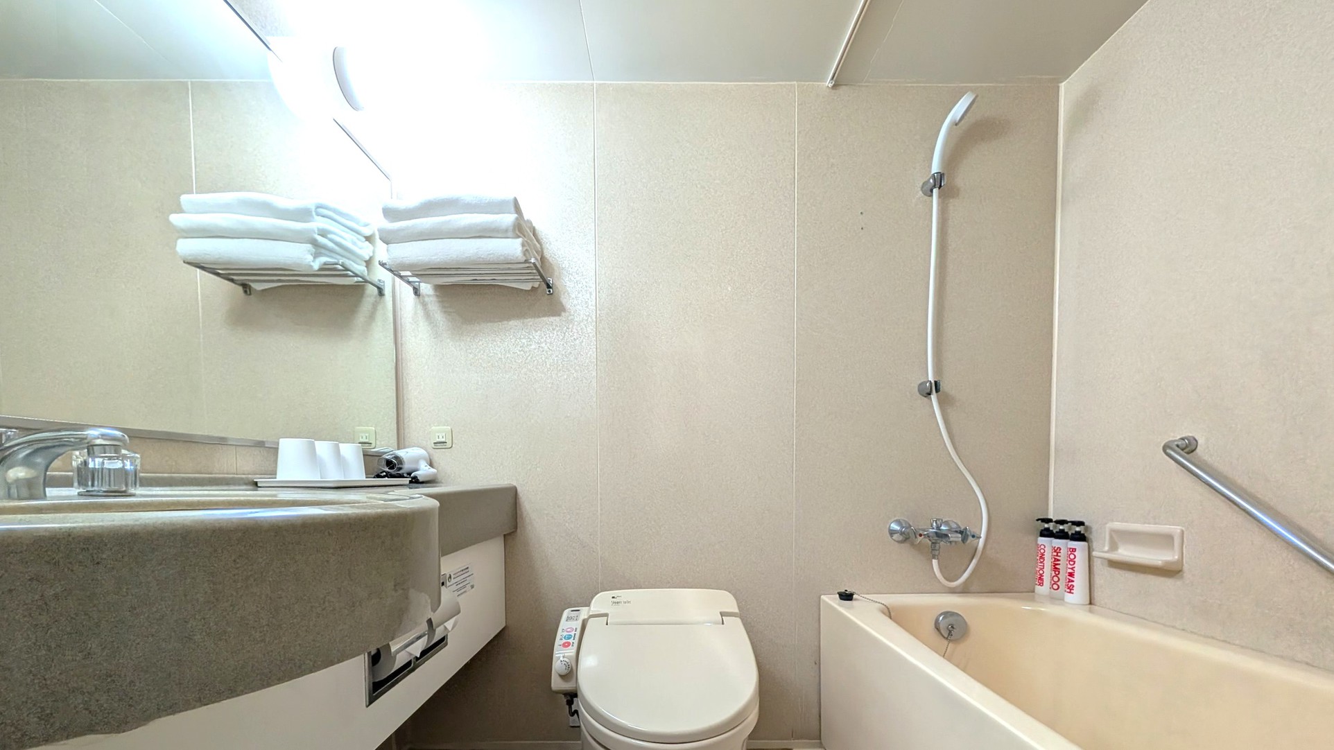 ■トリプル バスルーム■