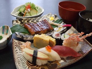 お寿司とウナギの御膳