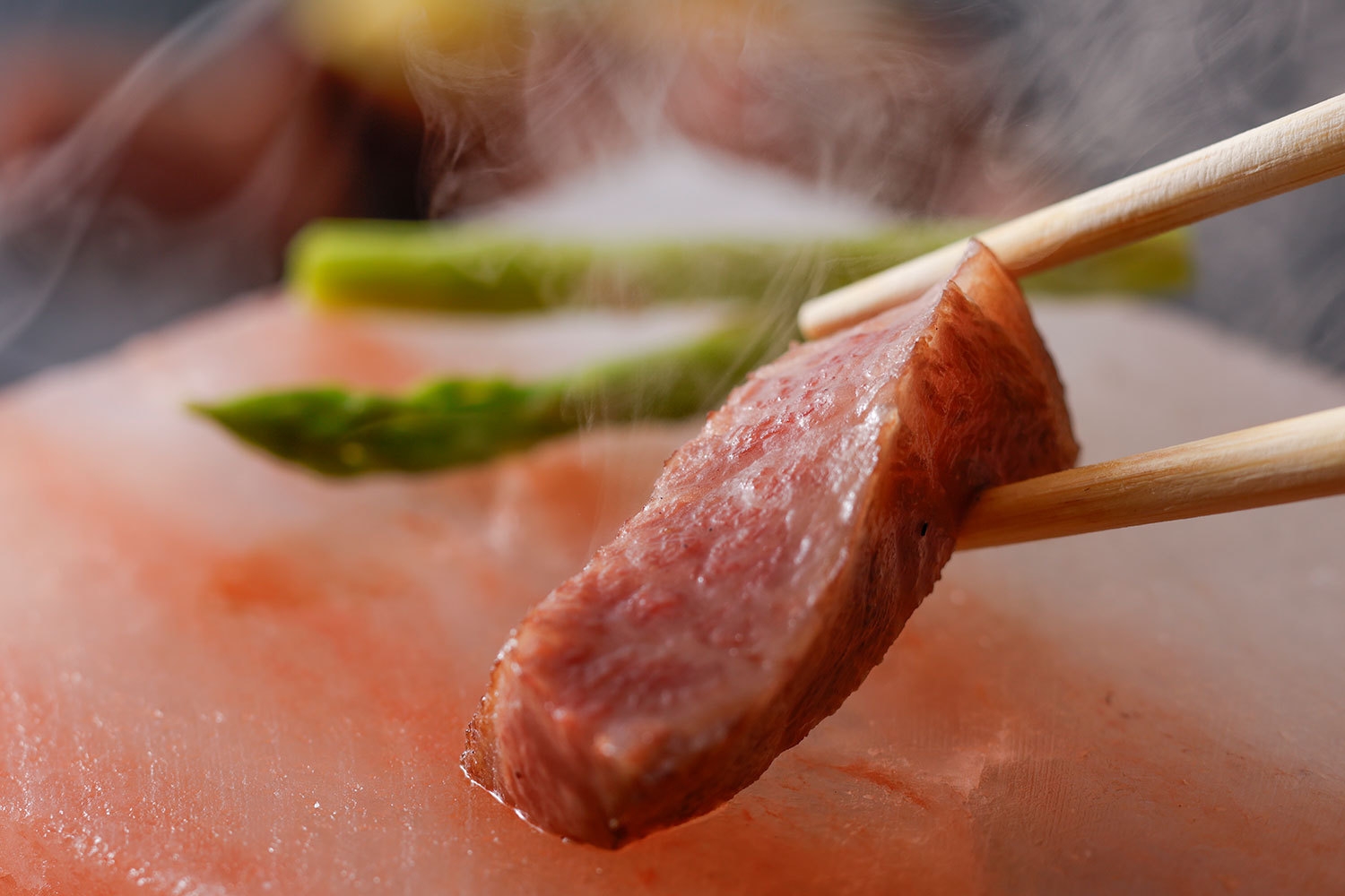 【日帰り昼食】但馬玄プレミアムステーキ(赤身・霜降り食べ比べ)・ローストビーフ・牛しゃぶ付コース