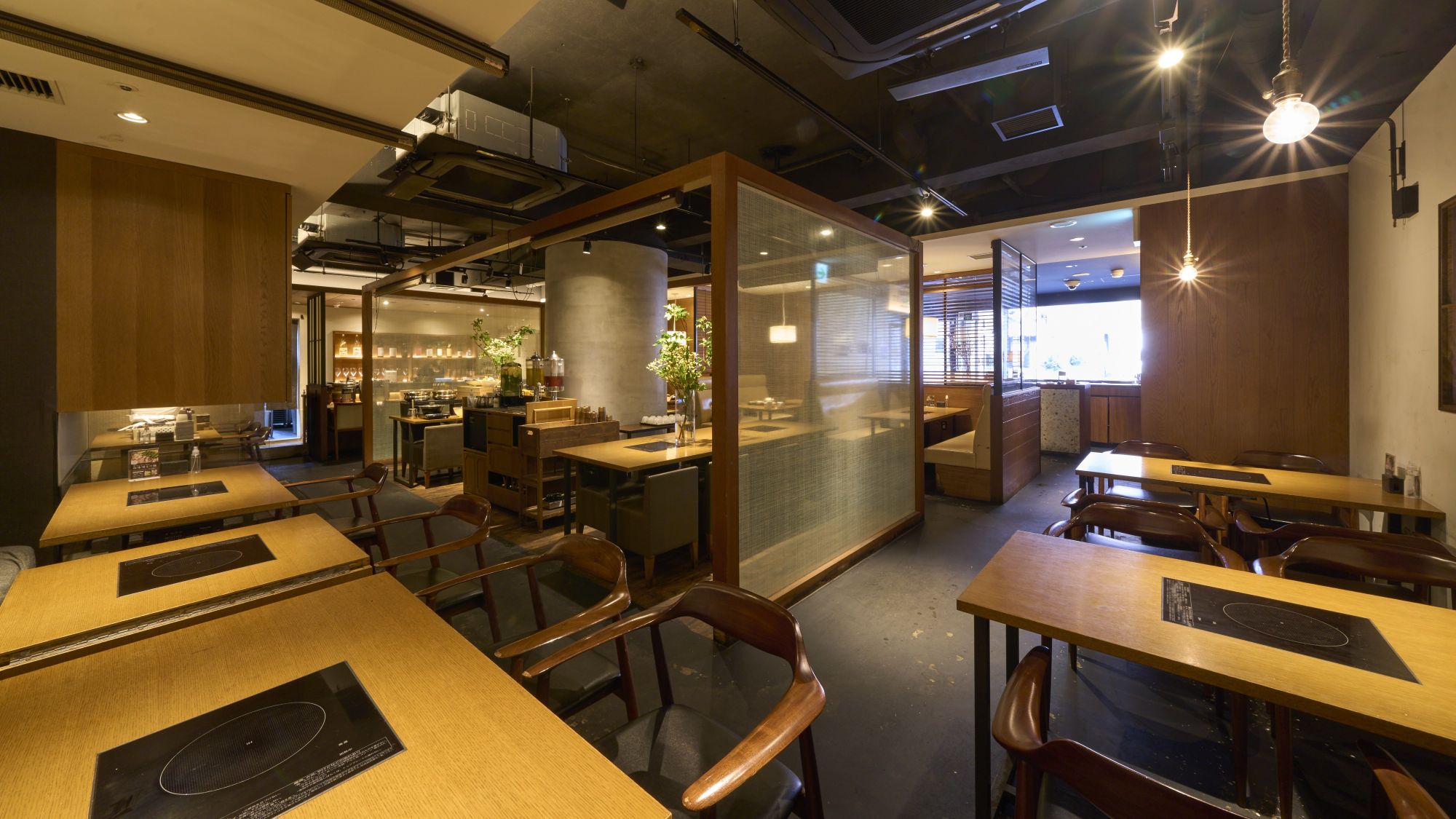 落ち着いた雰囲気の獅子丸店内