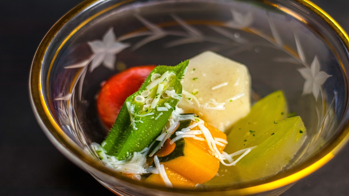 【夏のお得な会席】「越後もち豚旨鍋」「鰆の陶板焼き 夏蜜柑ソース」等リーズナブルコース