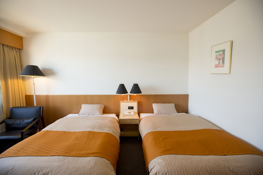 ツインルームのベッド（セミダブルサイズ）