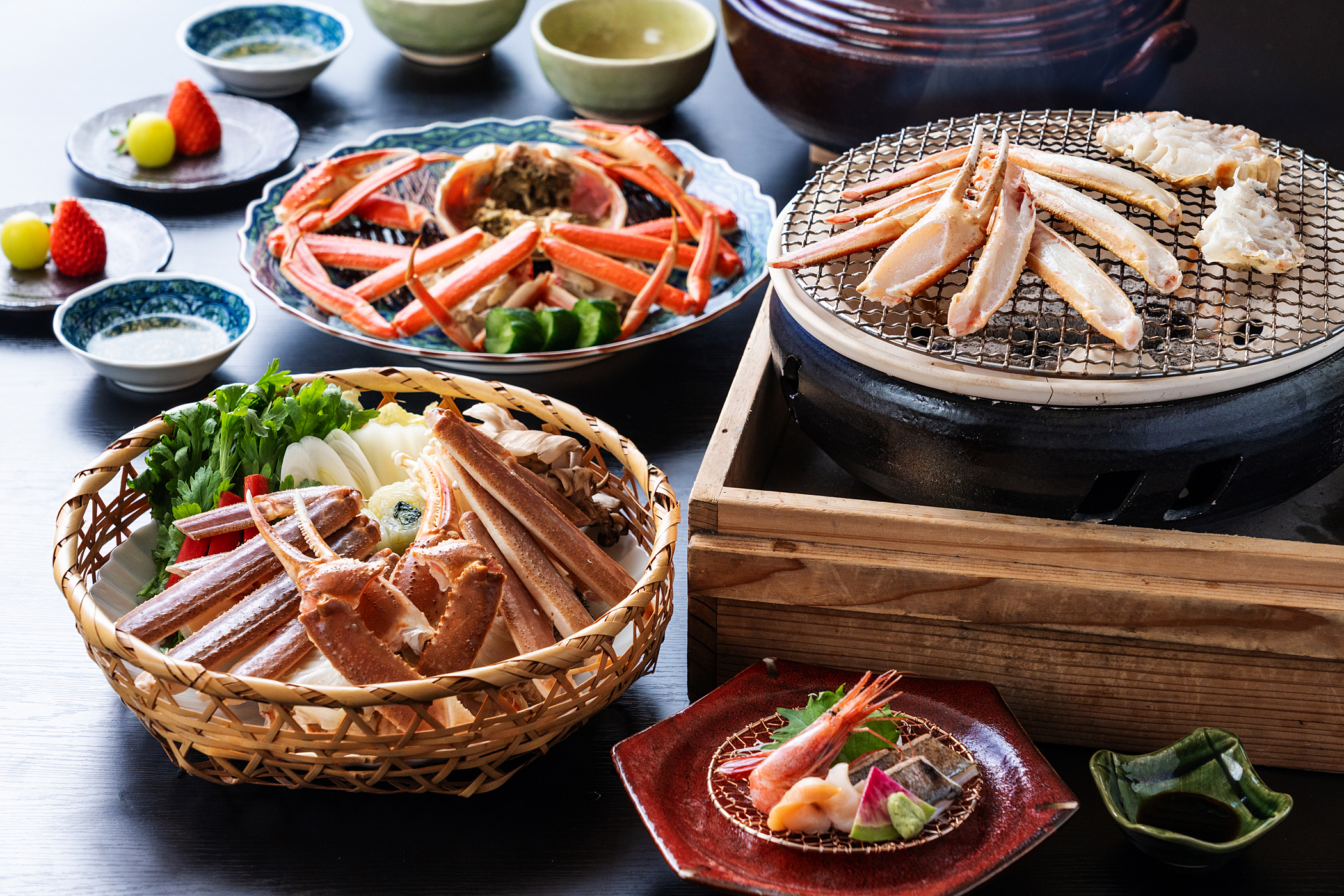 香ばしい炭焼き蟹が自慢。蟹鍋に雑炊、個室食で味わう冬だけの満喫。