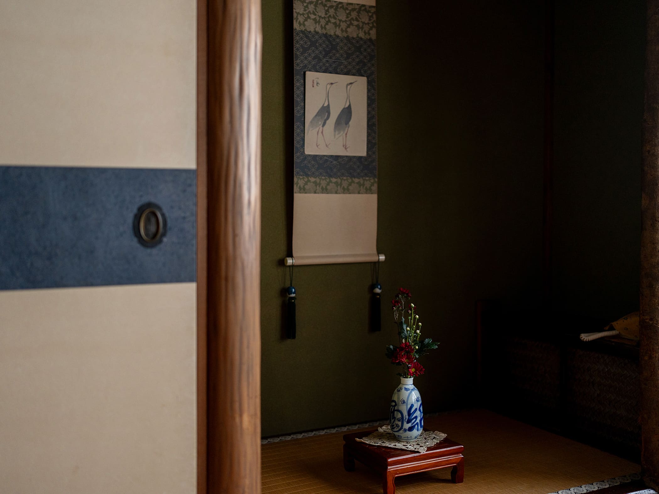 【和室6畳トイレ付】女将が毎日生ける季節の花が床の間を彩る