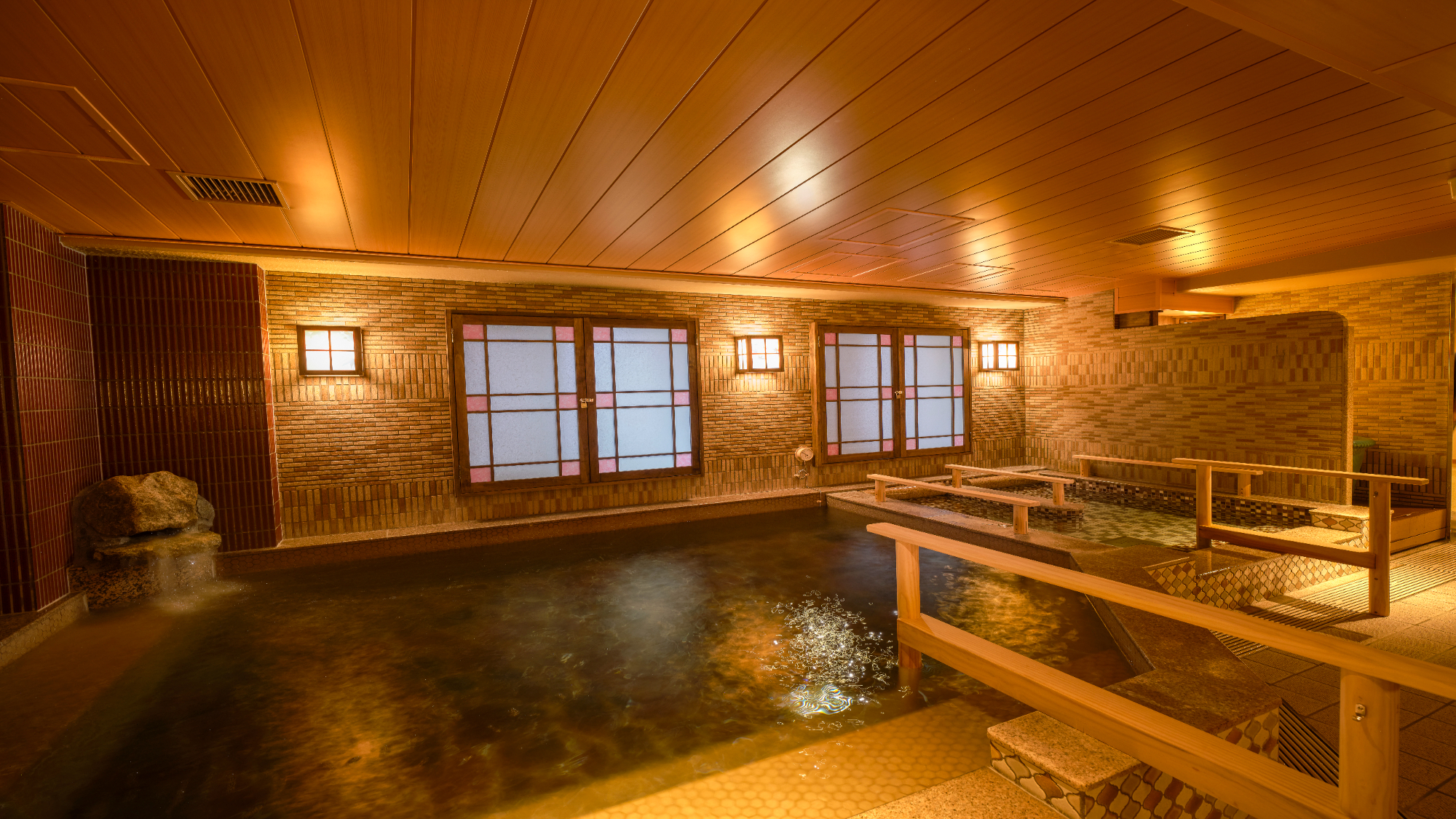 ◆【女性】内湯(湯温40～41℃）【営業時間】15：00～翌10：00