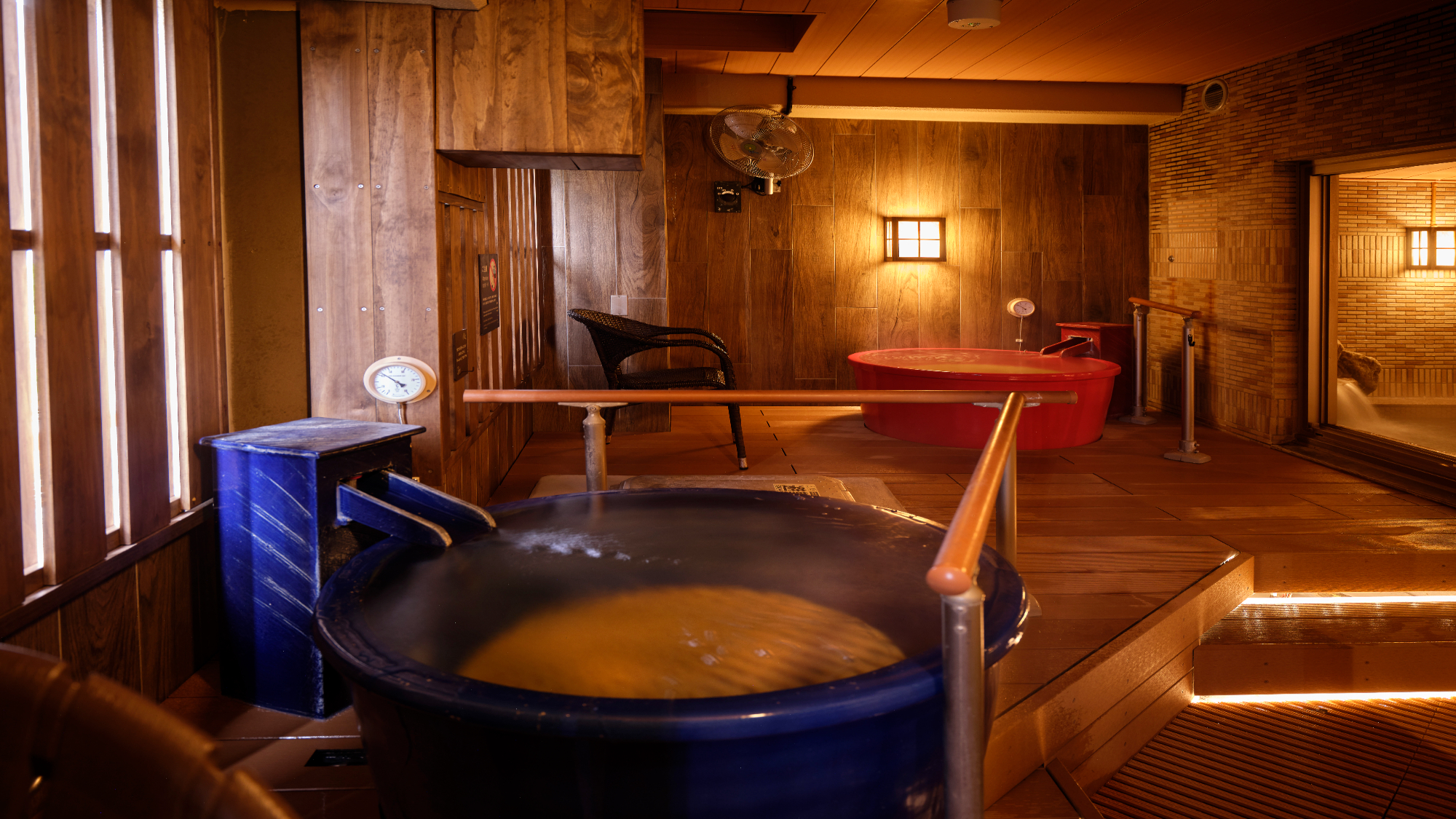 ◆【男性】壺湯(湯温41～42℃/定員1名））【営業時間】15：00-翌朝10：00