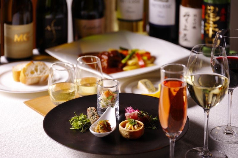 菊の間で過ごす風雅な夜 〜夏限定フリーフロー＆特別ディナー〜【夕・朝食付】