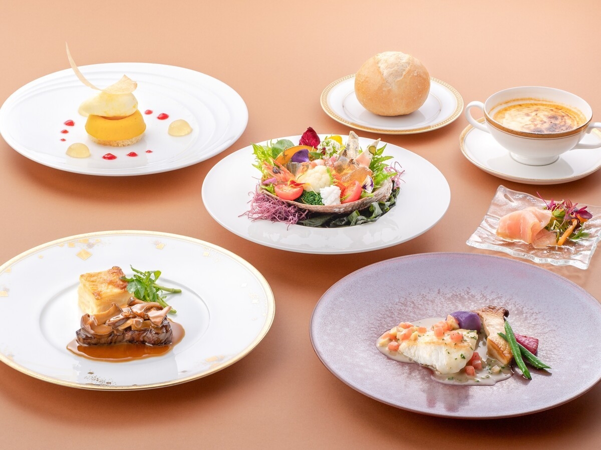 【期間限定セール】ポイント3倍！海の幸フランス料理「麗（うるわし）」＜夕朝食付＞