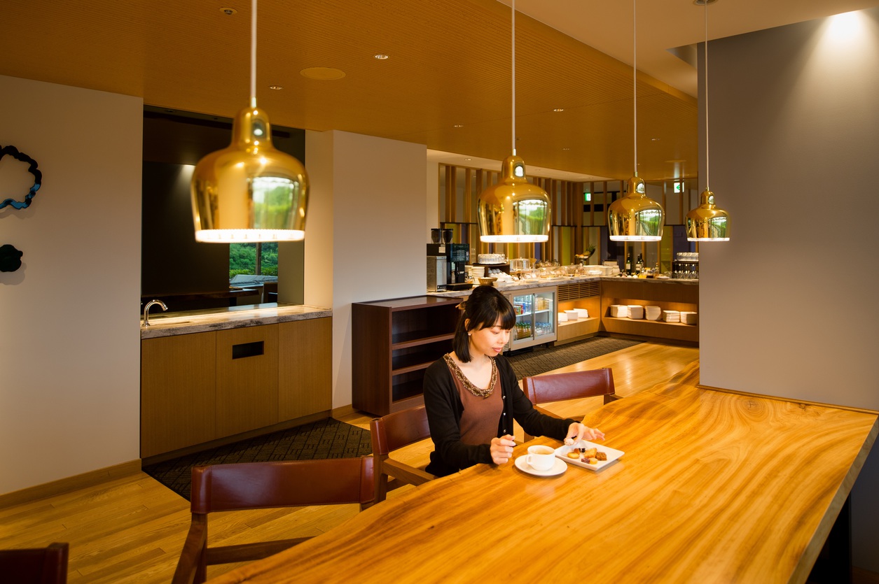 【伝統のフルコース】「優雅なる晩餐」〜鮑・伊勢海老・松阪牛〜＜夕朝食付＞