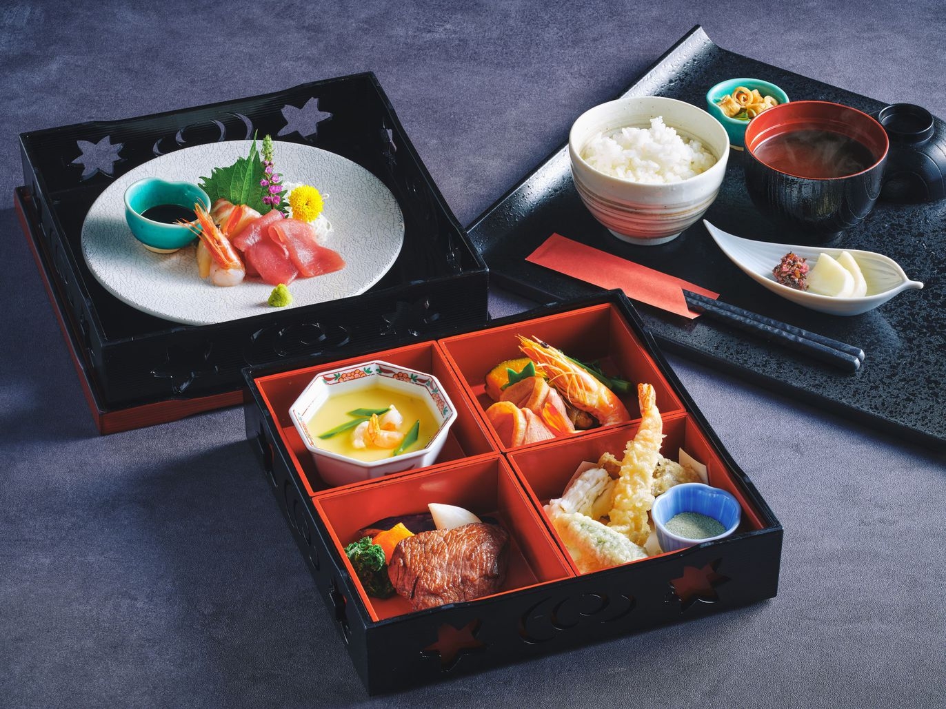 【WEB限定】ダイニングカフェ＆バー　ロンド　二段弁当夕食付プラン＜朝食なし＞