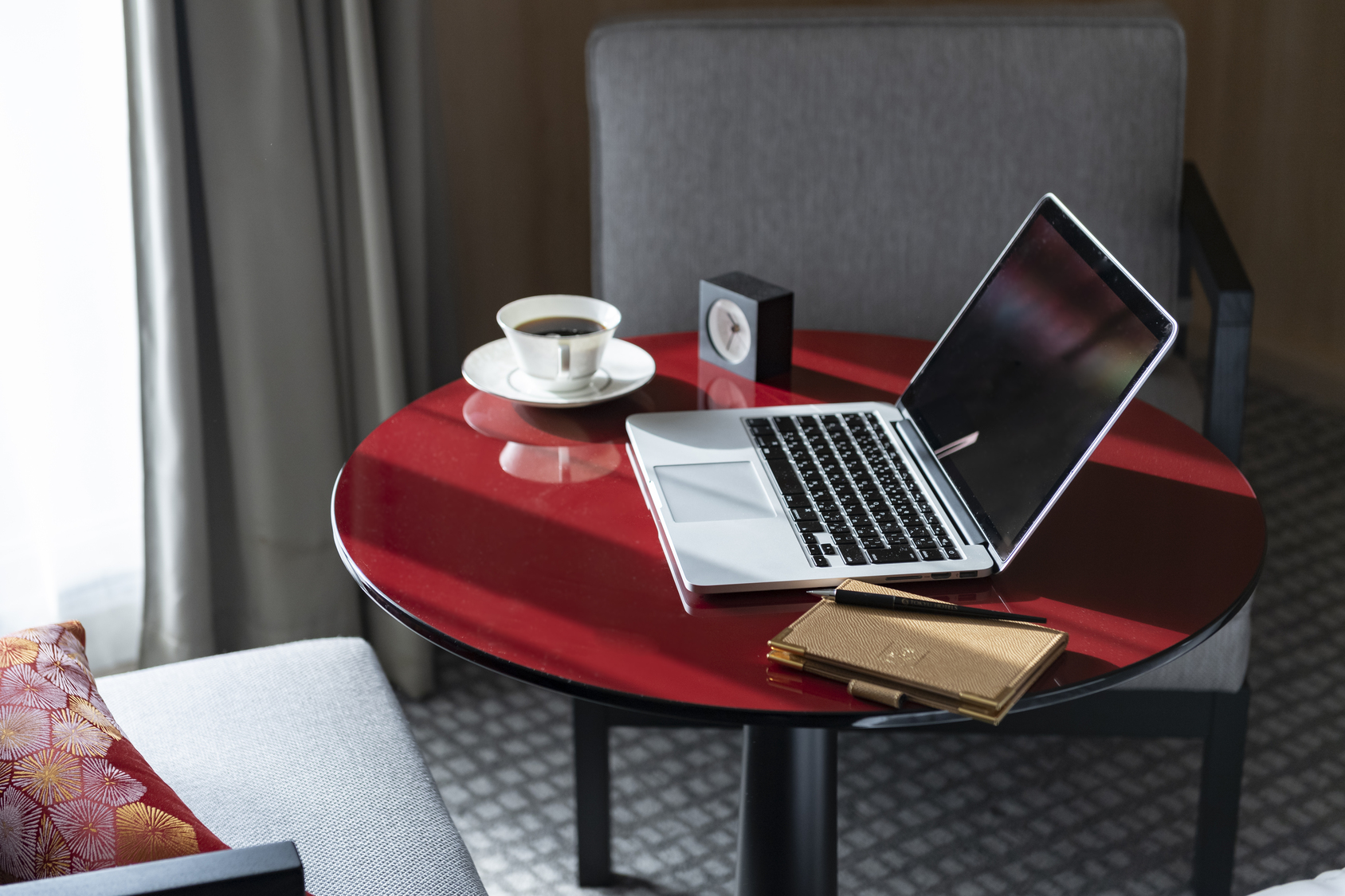 コンセプトルーム　デスク