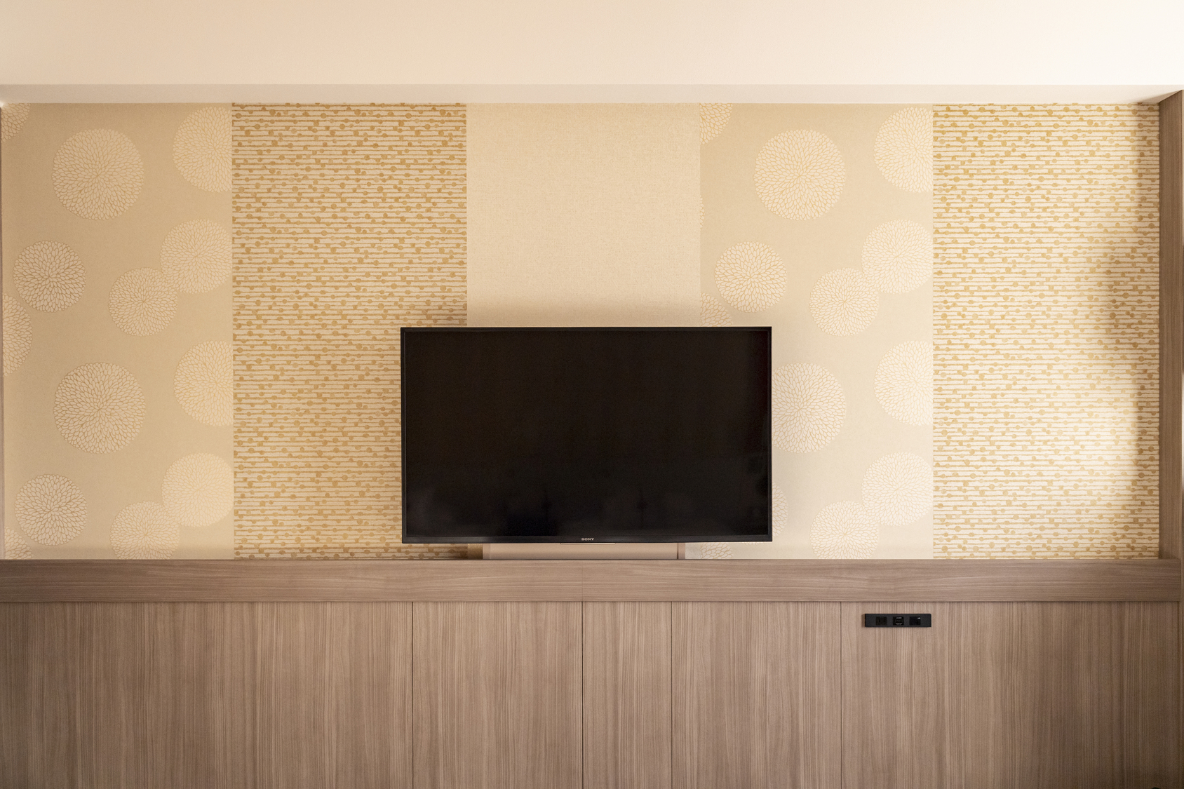  コンセプトルーム 　テレビ