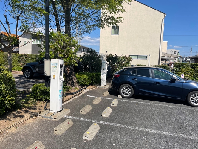 電気自動車充電スタンド