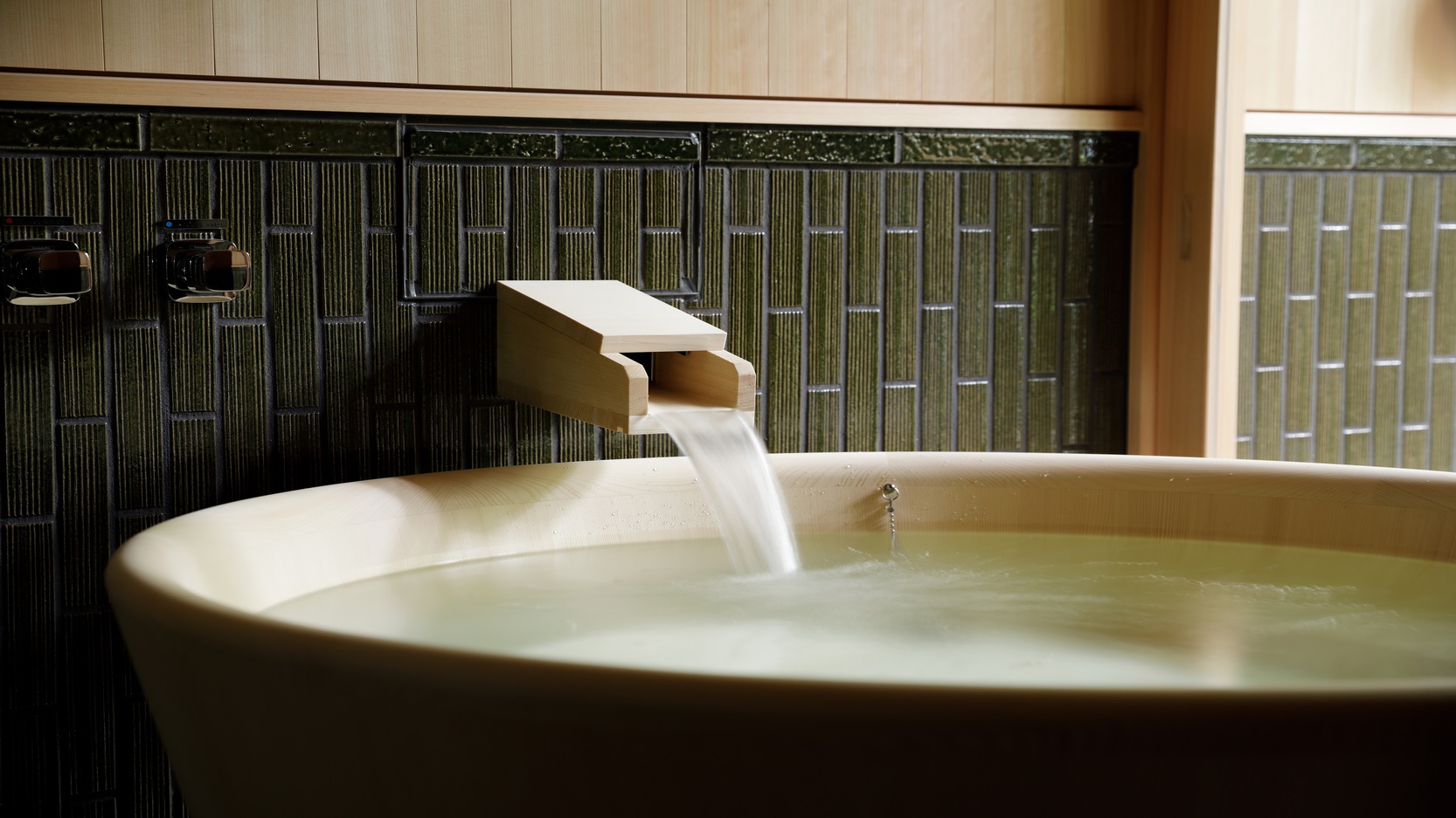 【スタンダードプラン】客室風呂の天然温泉で贅沢な寛ぎのひとときを体験〜数寄屋風別館「佳水園」〜