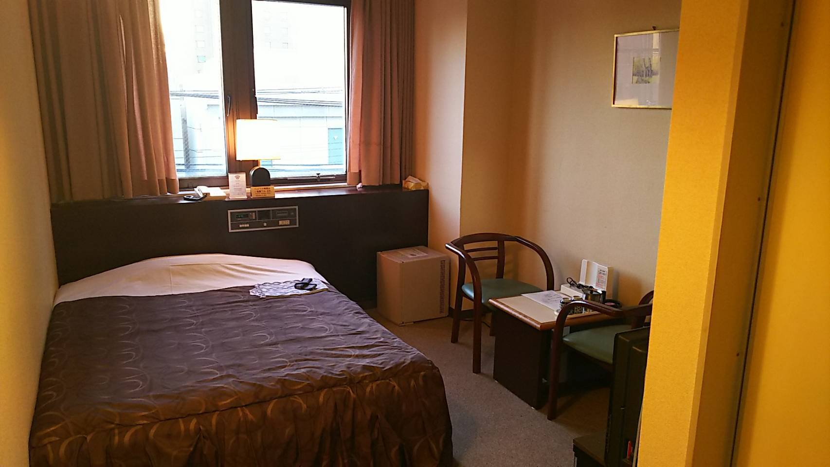 喫煙ダブルルーム・冷蔵庫無し