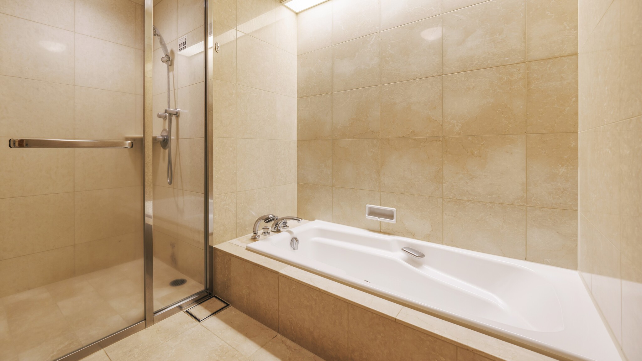 ジュニアスイート浴室