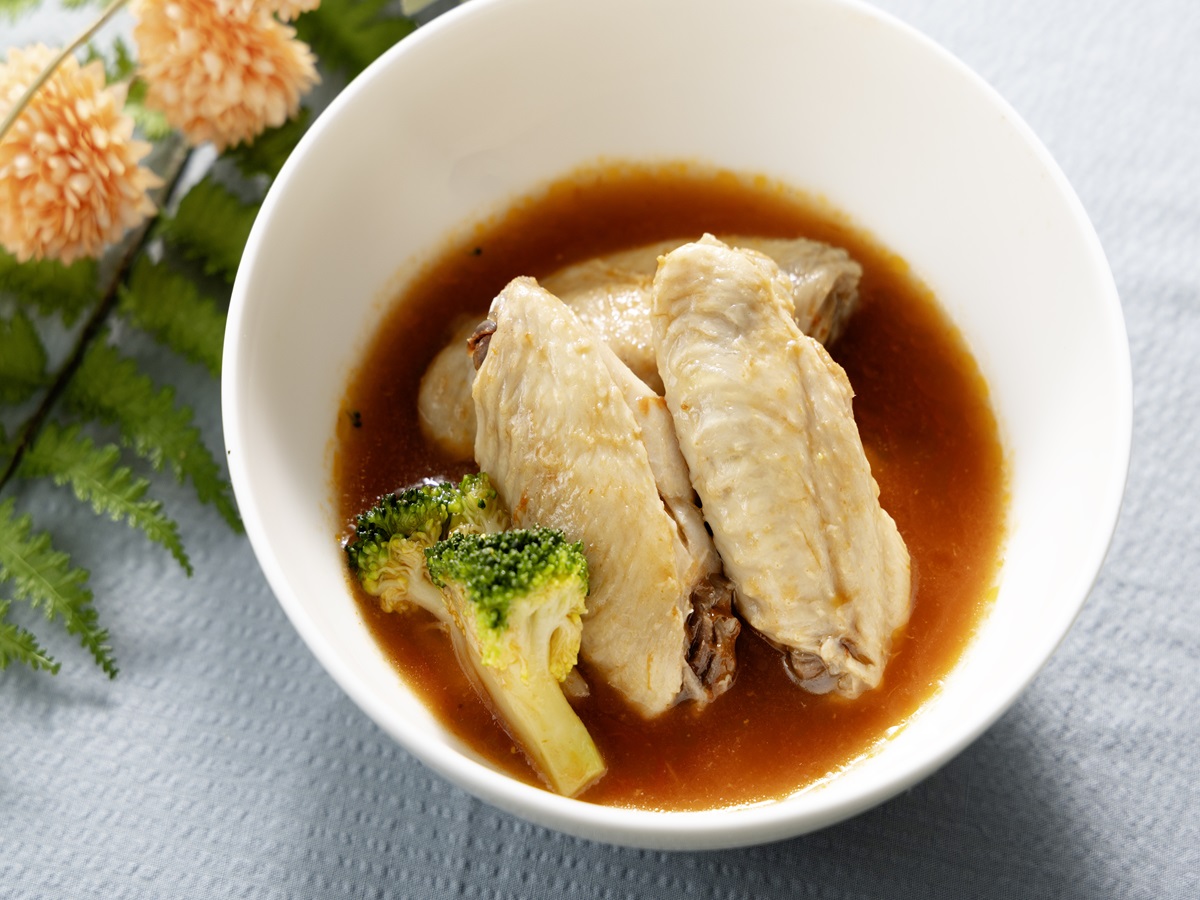 手羽先のプロヴァンス風スープ