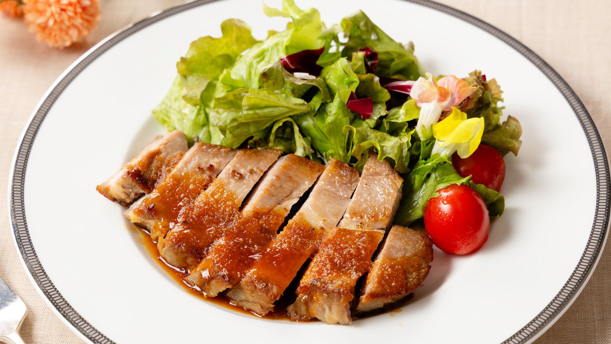 【ランチメニュー】ポークステーキジンジャーソース