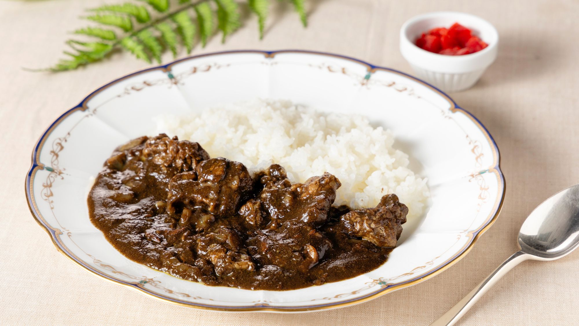 【ランチメニュー】ブラック牛カレー