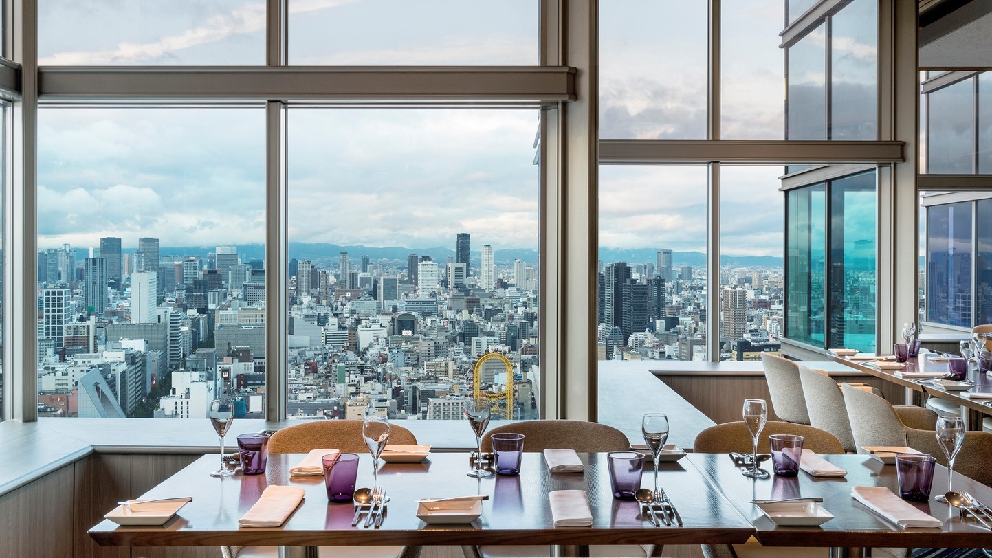 【スイス バリュー】綺麗な景色を堪能！最上階「テーブル36」での贅沢朝ごはん付！