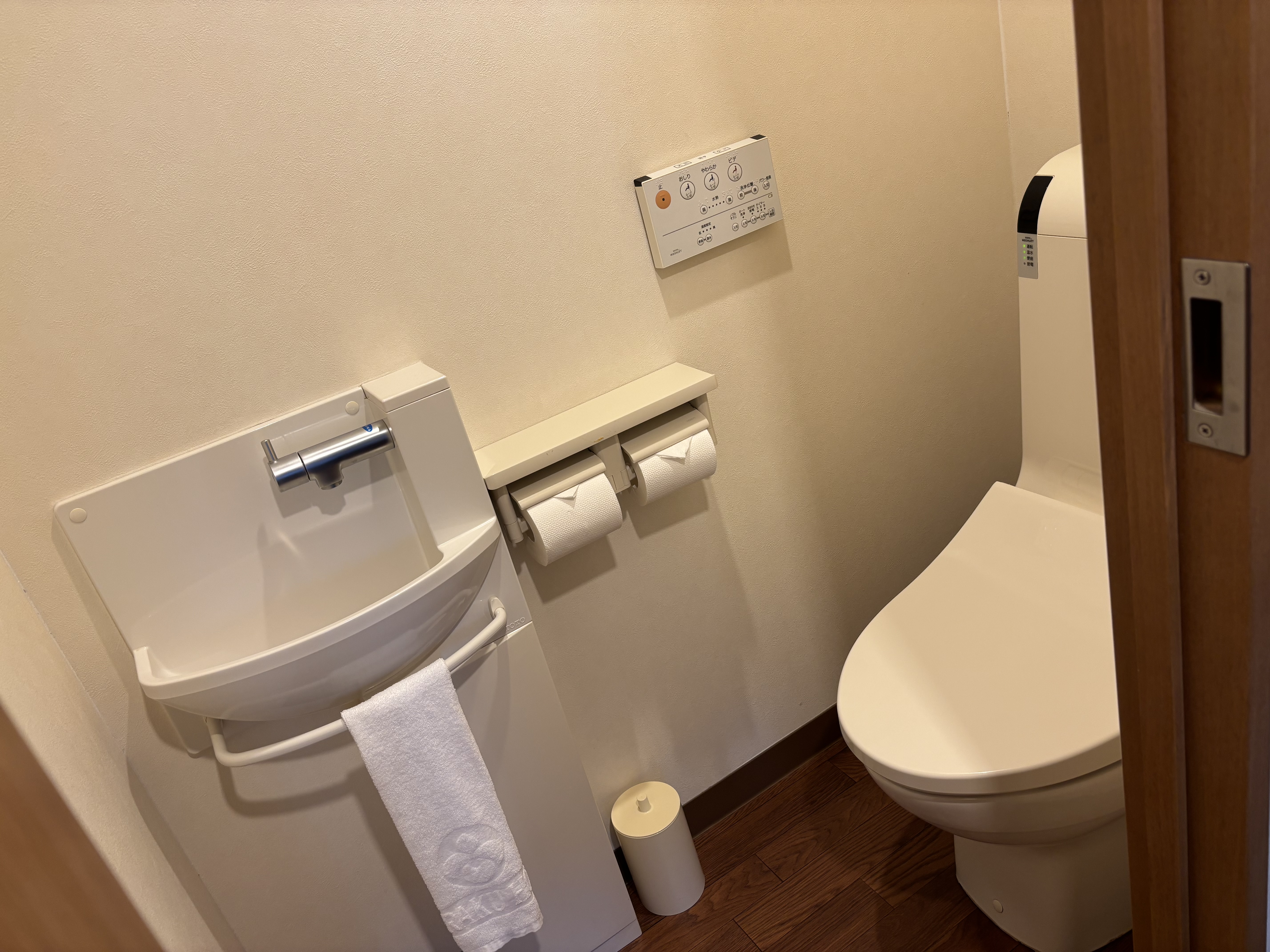 【コーナーツイン・コーナーダブルルーム】