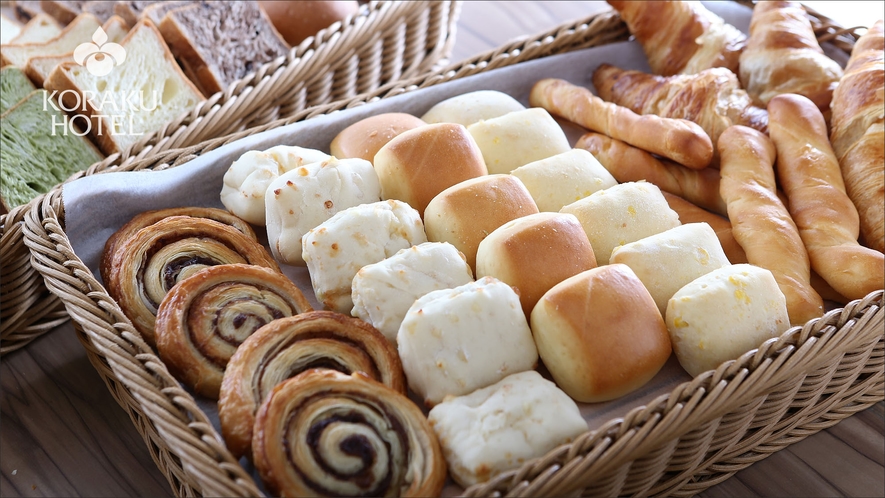 焼き立てパンの待つ朝