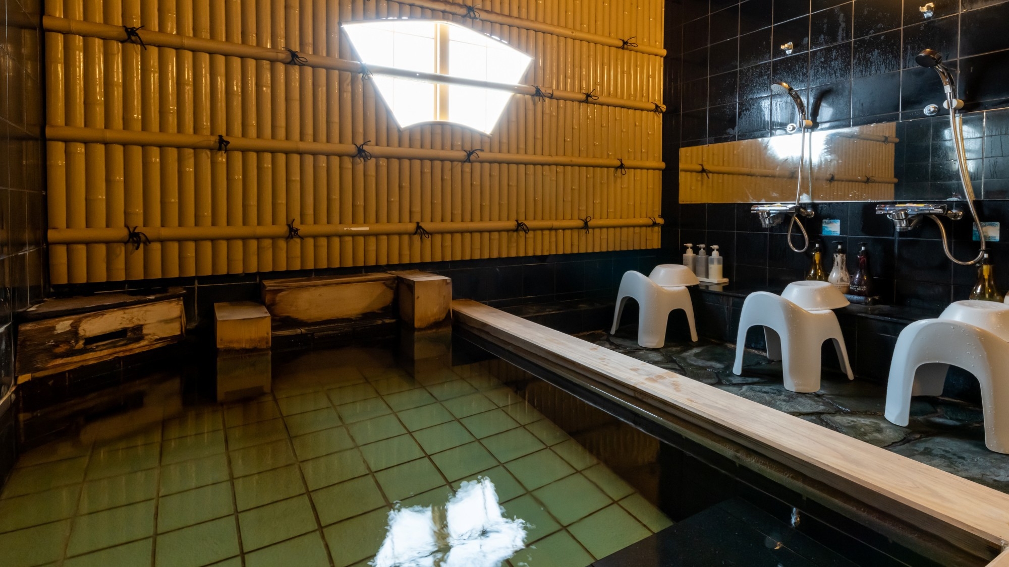 【シンプルステイ】新神戸の隠れ家宿 × 天然温泉を堪能「素泊まりプラン」