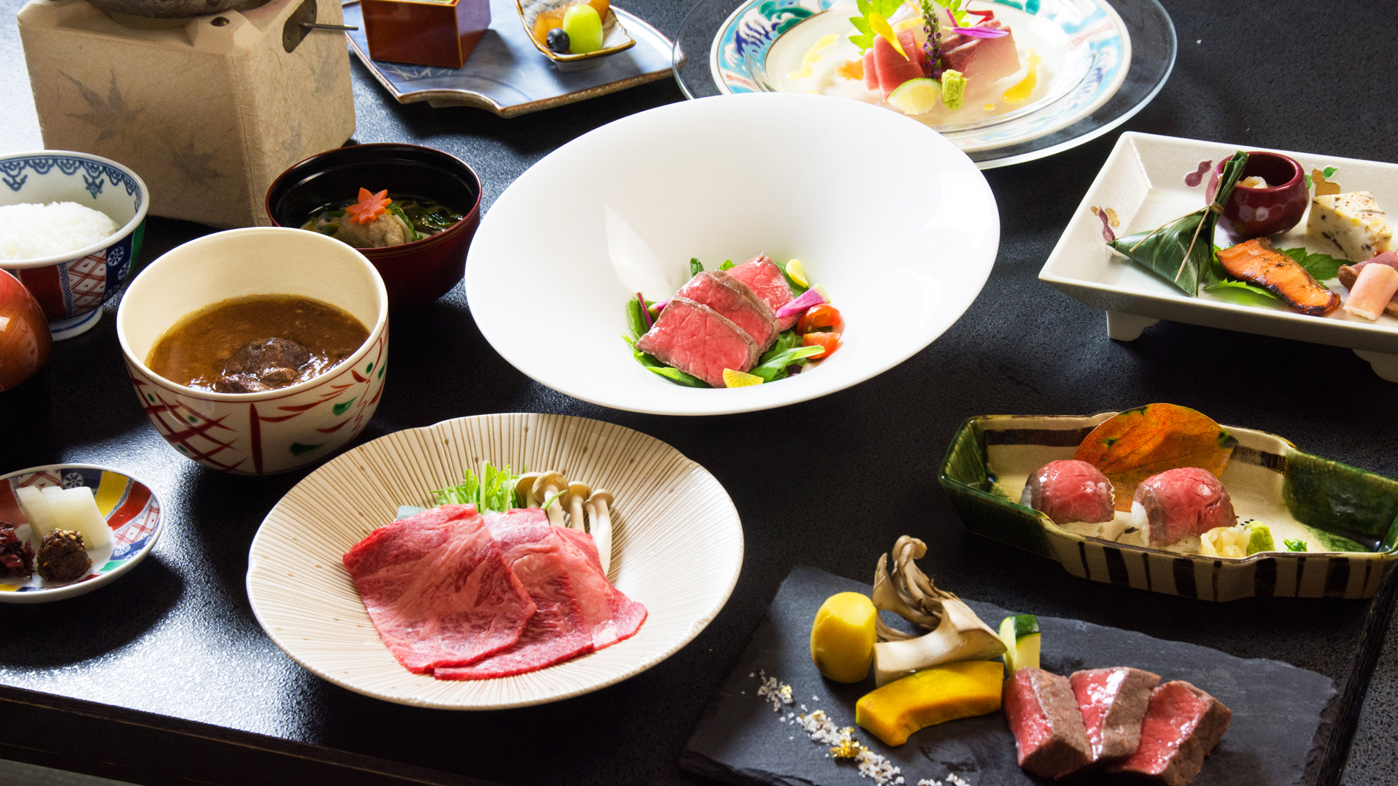 神戸牛づくし会席／神戸牛の美味しさをとことん楽しめるお料理です。