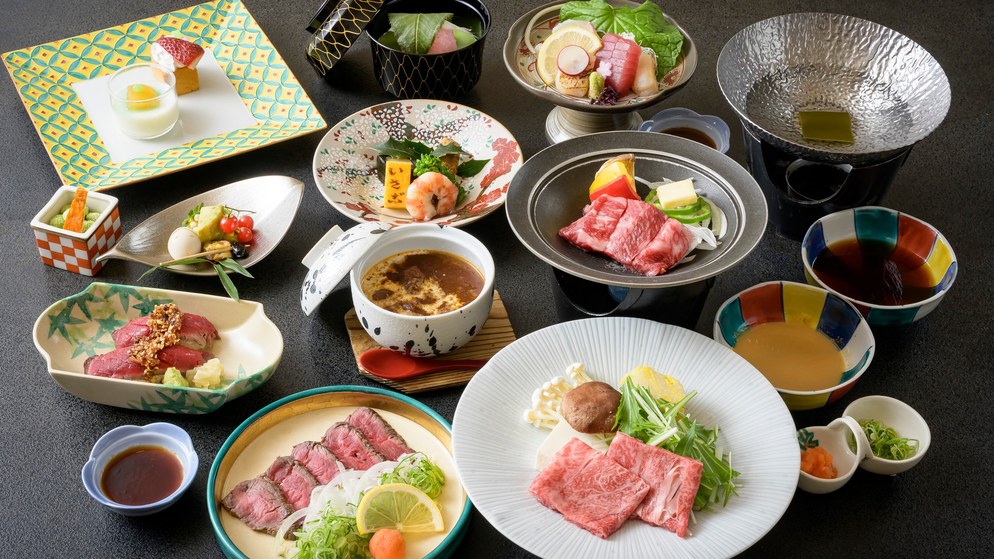 【神戸牛尽くし】口の中で絶妙にとろけるサシが特徴の最高級神戸牛を使った会席です。