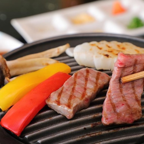 【楽天スーパーSALE】50％OFF☆神戸牛×黒毛和牛食べ比べＤＸ会席！ゆったり特別室で朝夕部屋食★