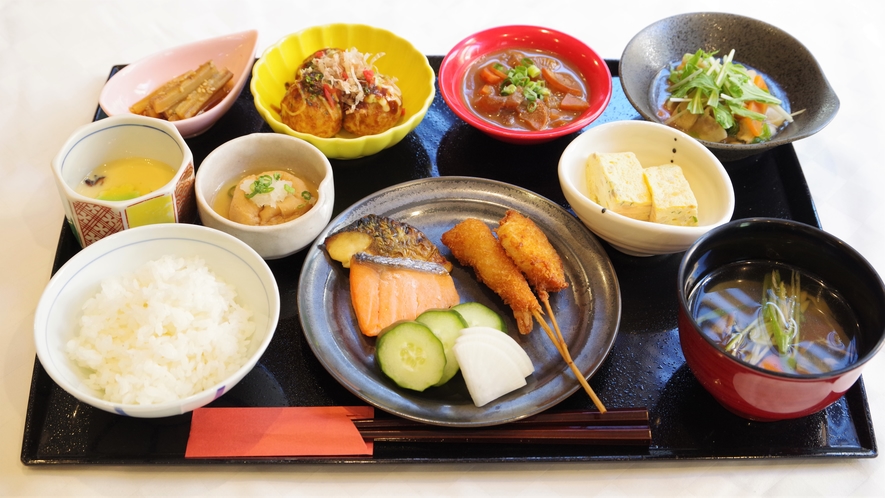 ●朝食バイキング●　盛り付け例