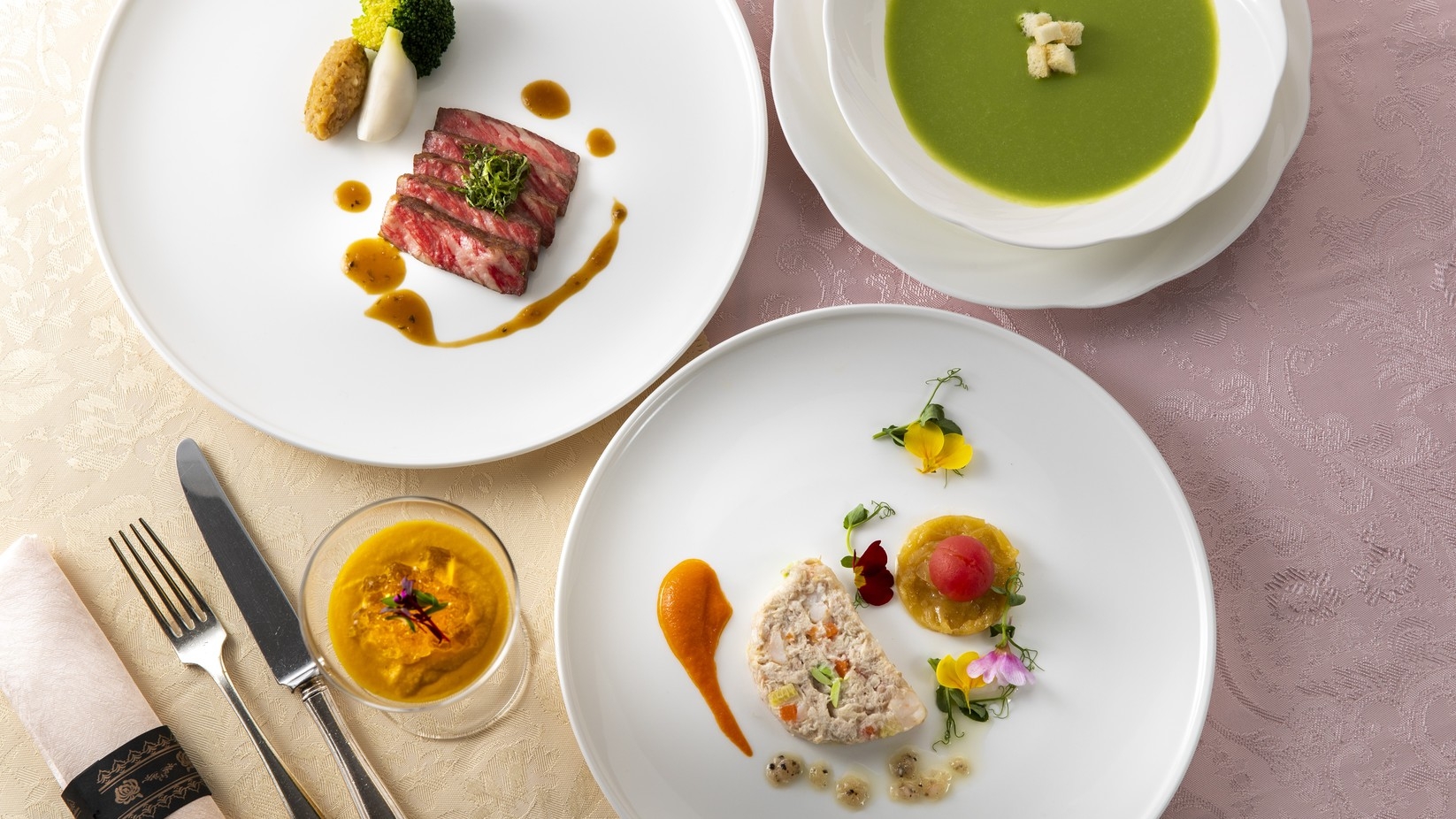 【ワイナリーコラボ企画】フジクレールワイナリー＆フルーツパーク富士屋ホテル特別宿泊プラン